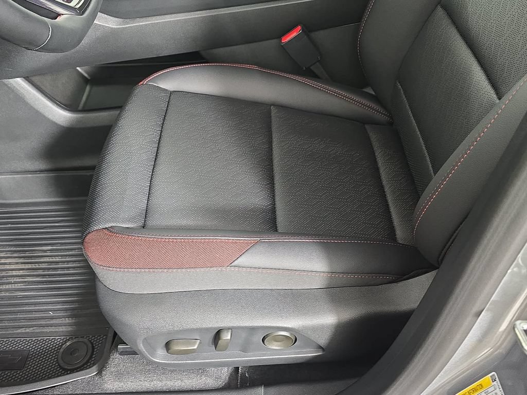 2027 Chevrolet Equinox RS - Photo 25