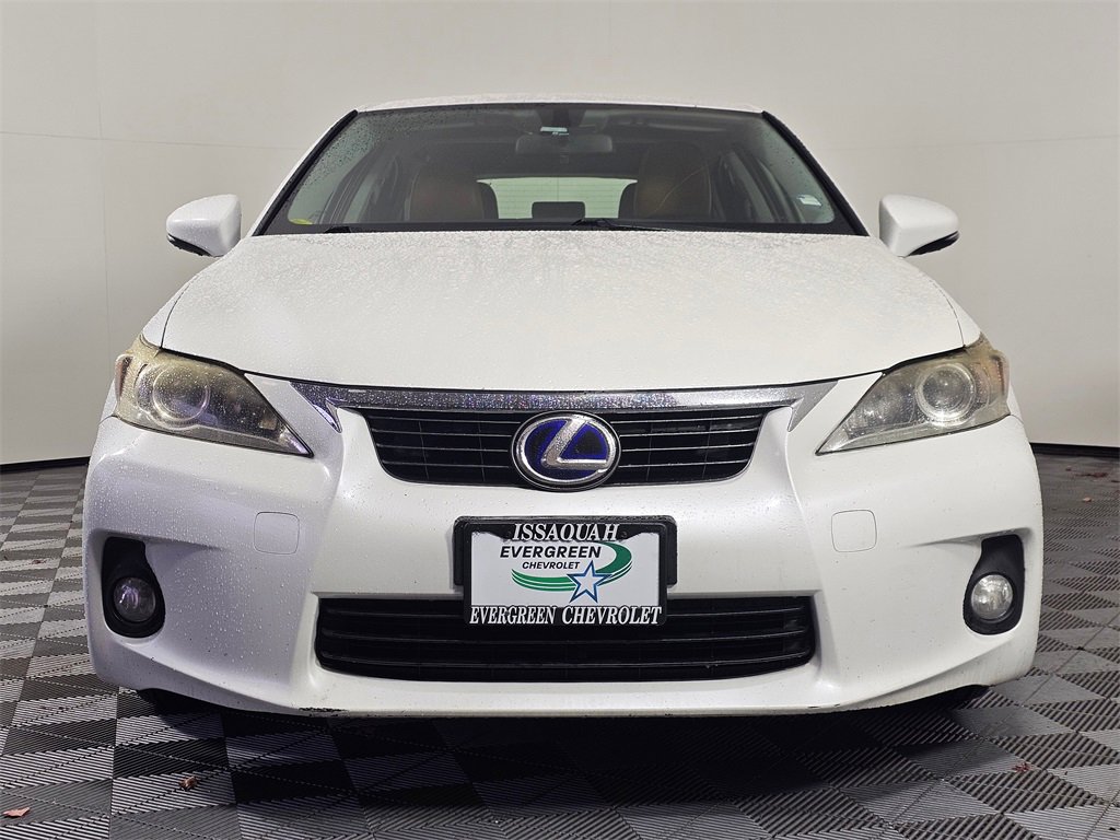 2011 Lexus CT 200h photo 2