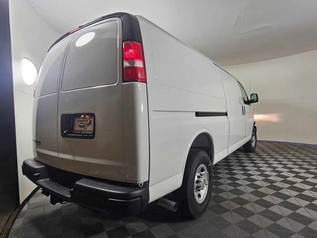 2025 Chevrolet Express Cargo Work Van - Photo 6