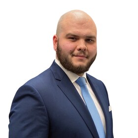 Staff member Daniel Dalzell from ID_f8e6d5eda8e0