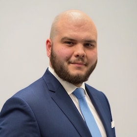 Staff member Daniel Dalzell from ID_f8e6d5eda8e0