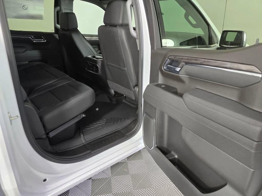 2026 Chevrolet Silverado 1500 LTZ - Photo 13
