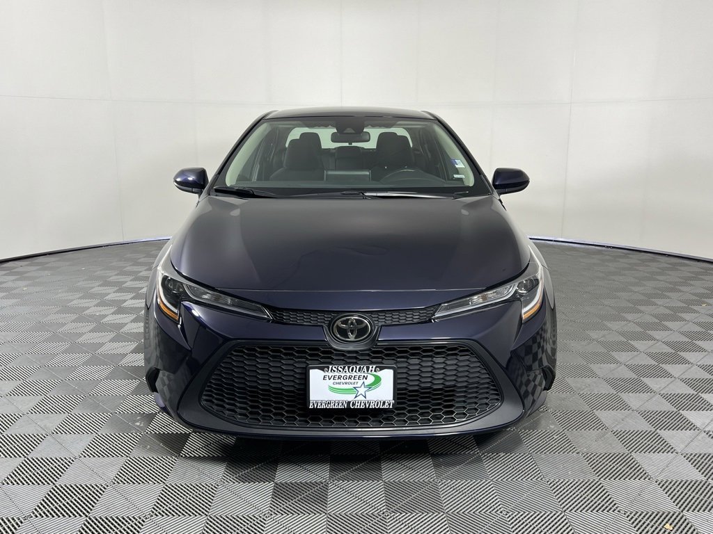 Used 2021 Toyota Corolla LE with VIN 5YFEPMAE8MP251444 for sale in Northfield, Minnesota