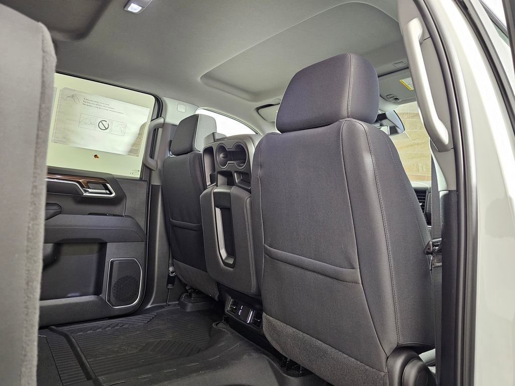2025 Chevrolet Silverado 1500 LT - Photo 14