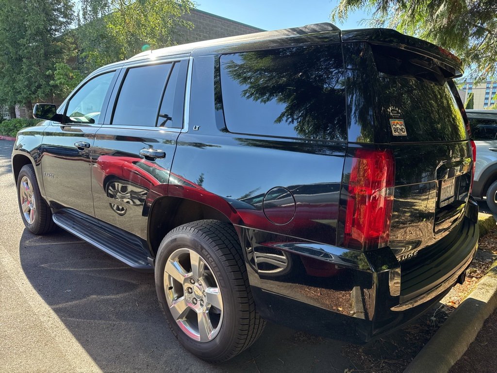 2016 Chevrolet Tahoe LT photo 2