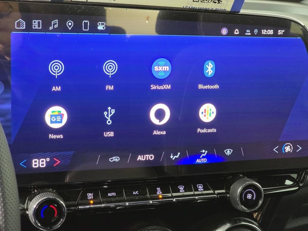 2025 Chevrolet Blazer EV LT - Photo 29