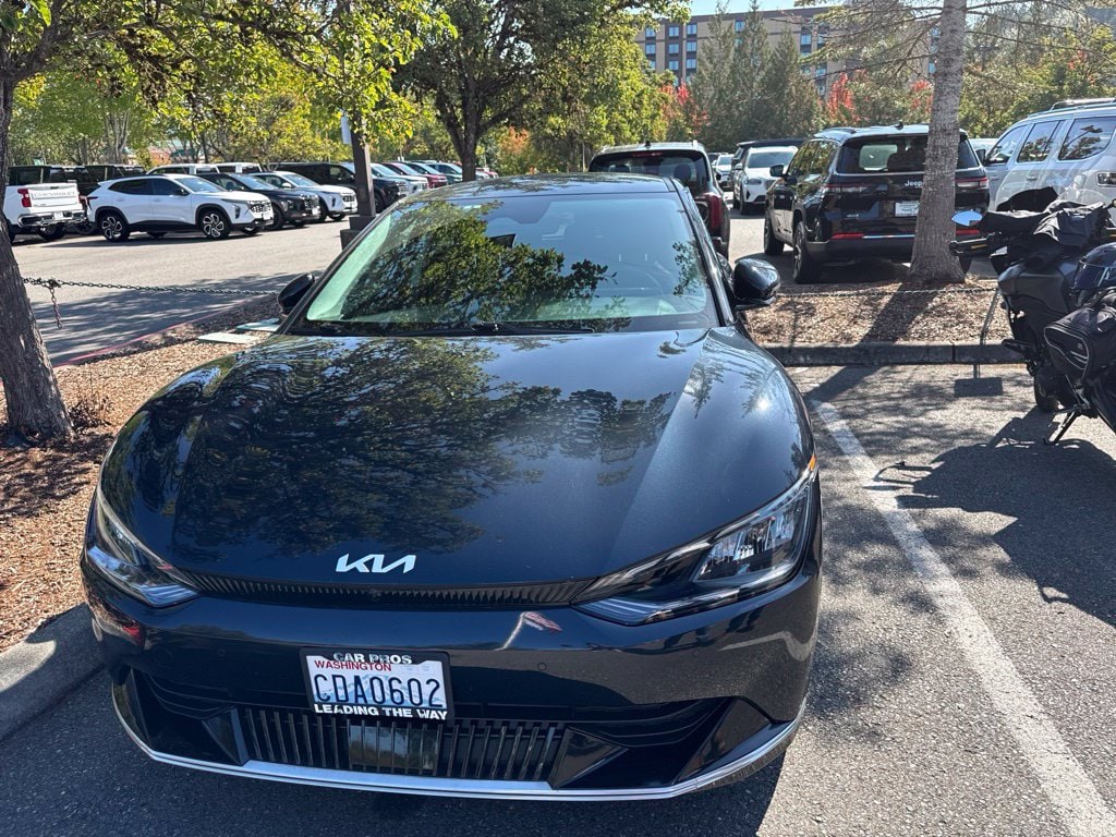 Used 2022 Kia EV6 Wind with VIN KNDC3DLCXN5049301 for sale in Issaquah, WA
