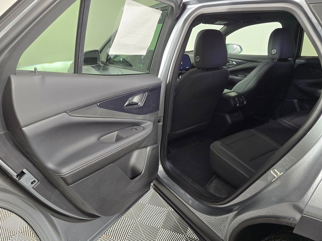 2025 Chevrolet Blazer EV LT - Photo 17