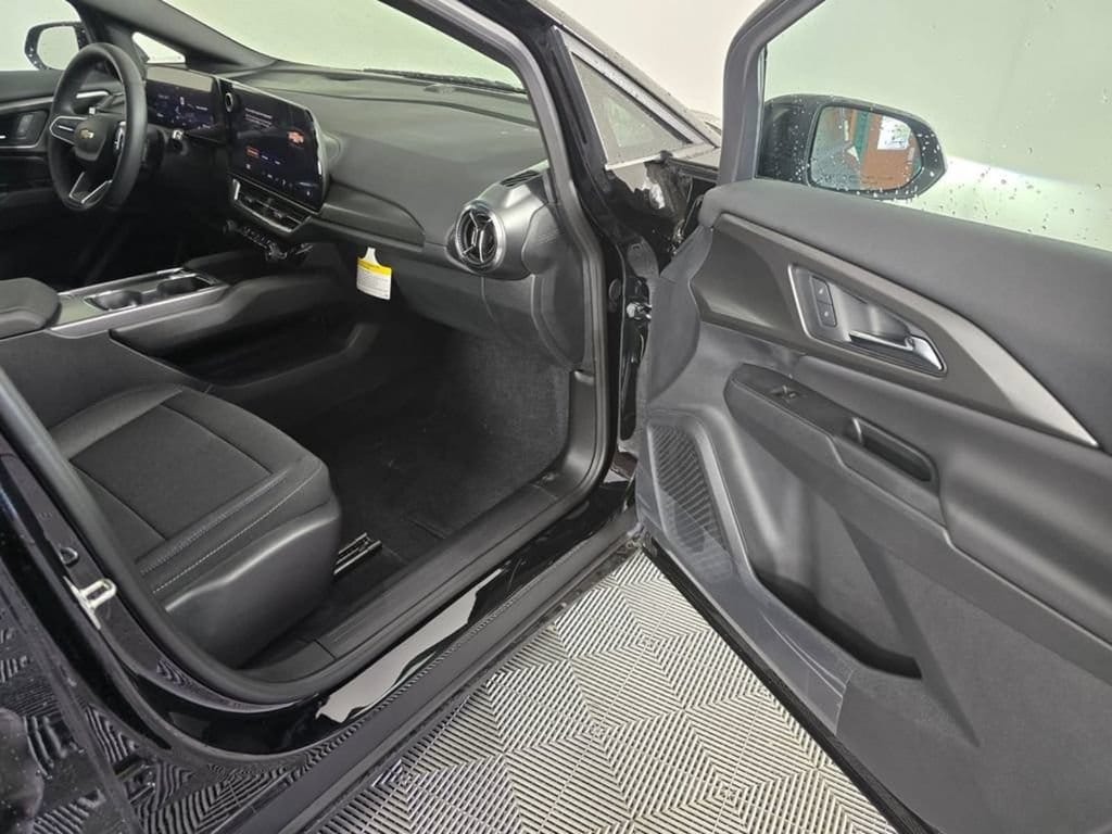 2026 Chevrolet Equinox EV 1LT - Photo 12