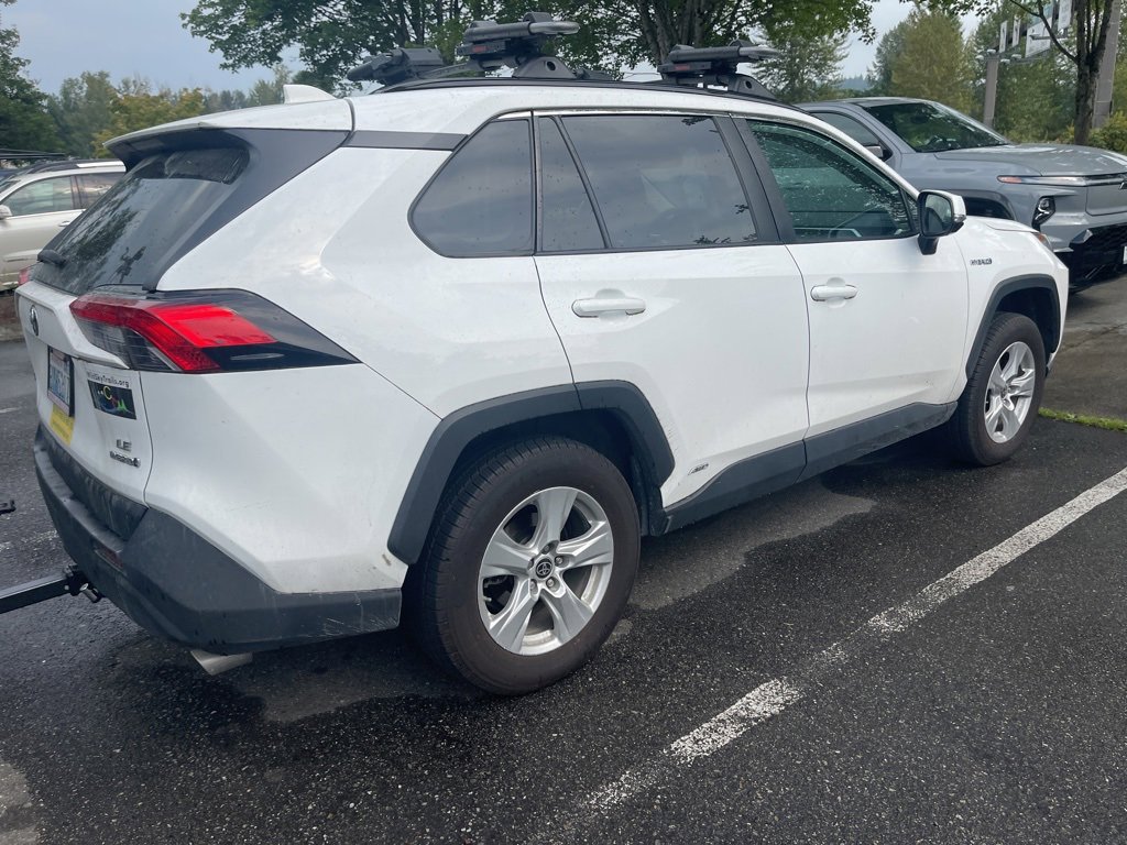 2021 Toyota RAV4 Hybrid LE photo 3