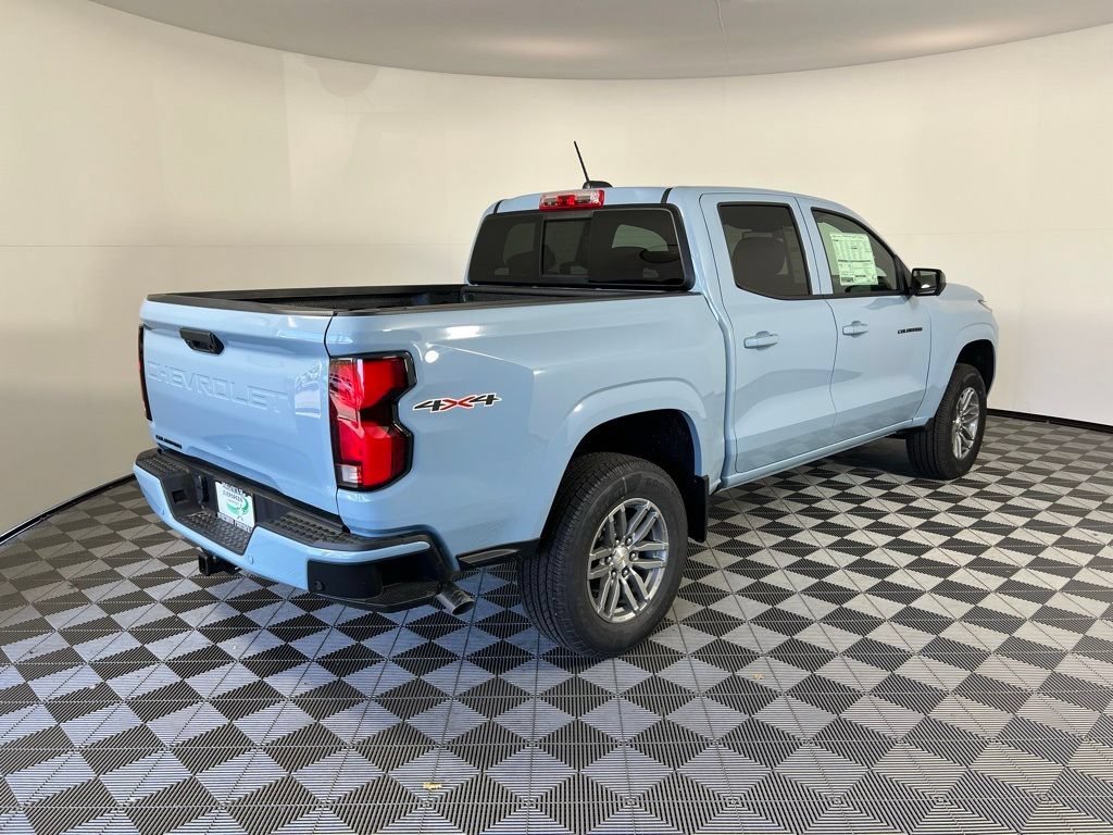 2025 Chevrolet Colorado LT - Photo 11