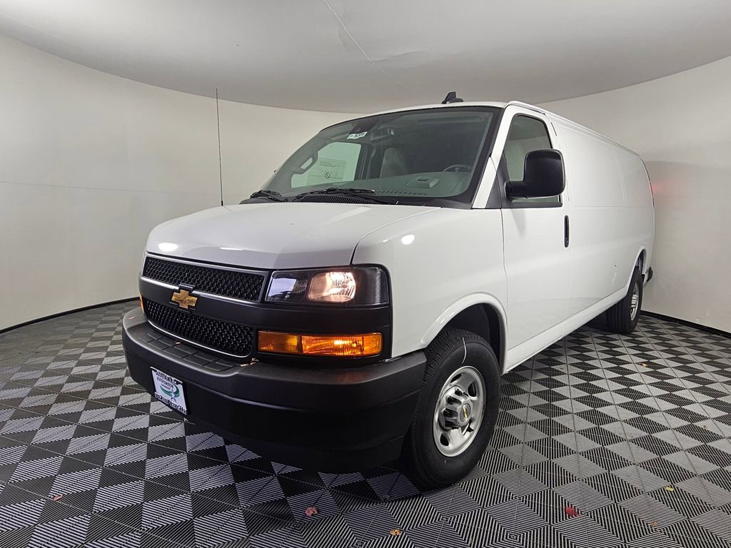 2025 Chevrolet Express Cargo Work Van - Photo 3
