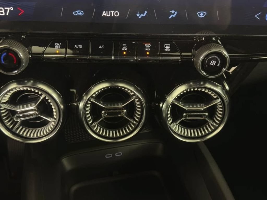 2025 Chevrolet Blazer EV LT - Photo 29