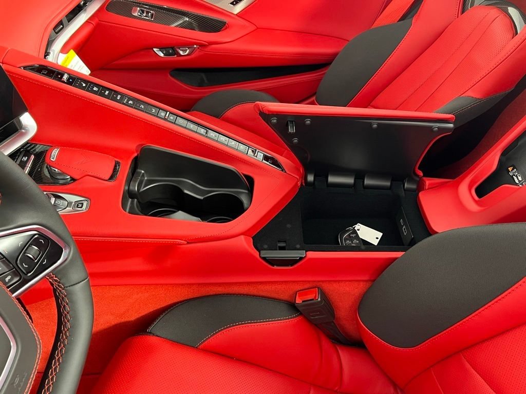 2025 Chevrolet Corvette 3LT - Photo 28