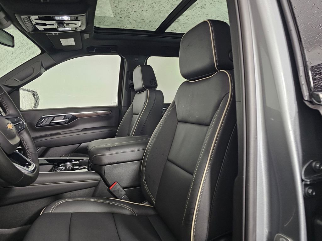 2026 Chevrolet Suburban Premier - Photo 24