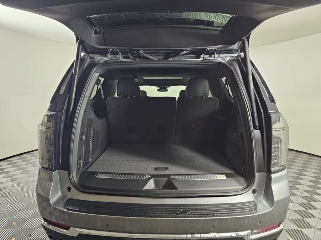 2026 Chevrolet Suburban Premier - Photo 16