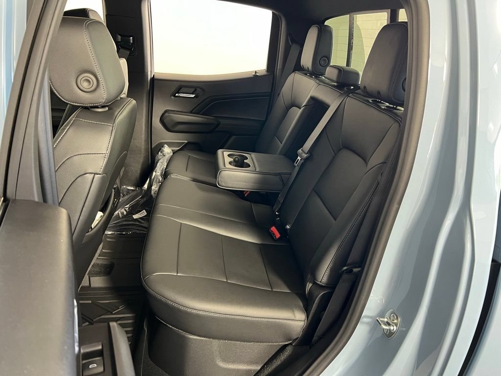 2025 Chevrolet Colorado LT - Photo 32