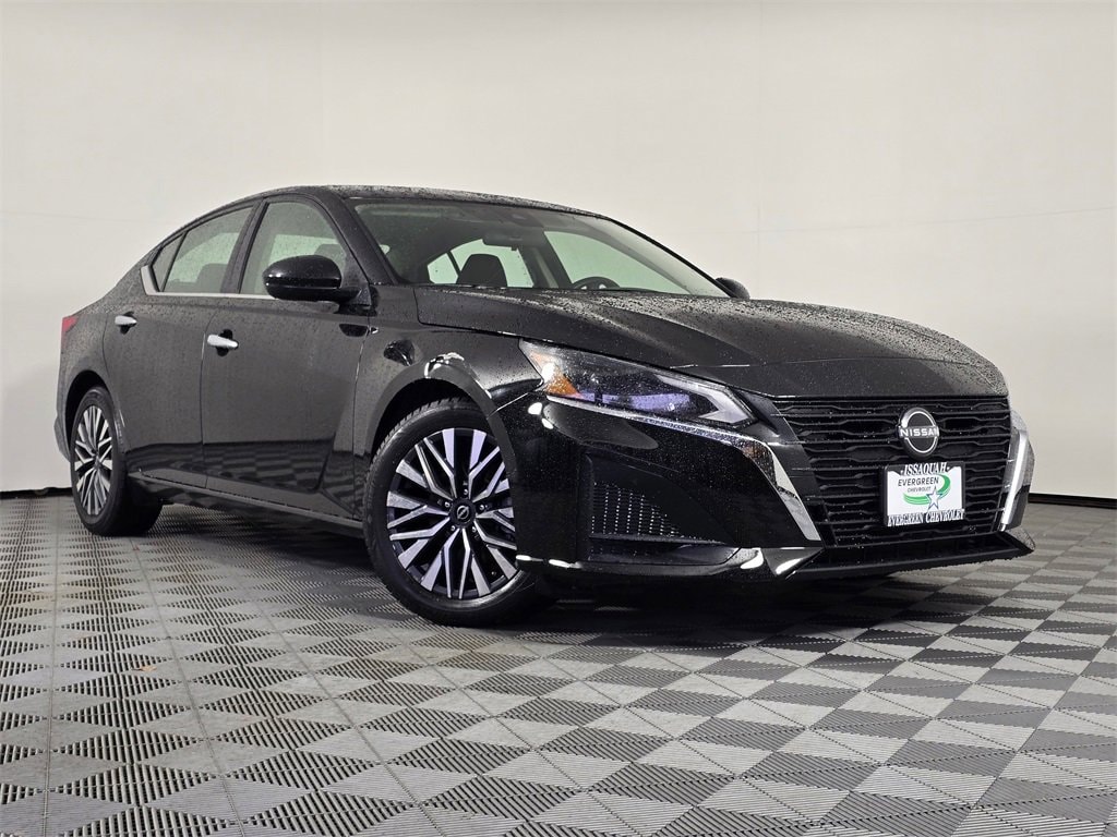 Used 2023 Nissan Altima 2.5 SV