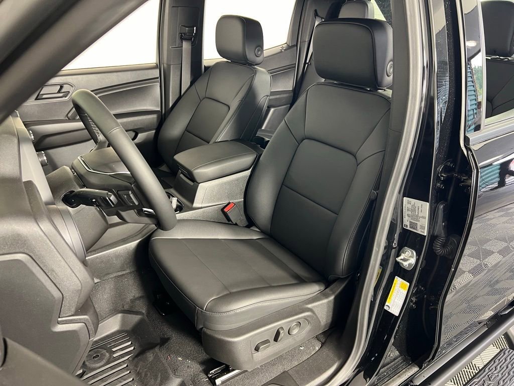 2025 Chevrolet Colorado Trail Boss - Photo 15