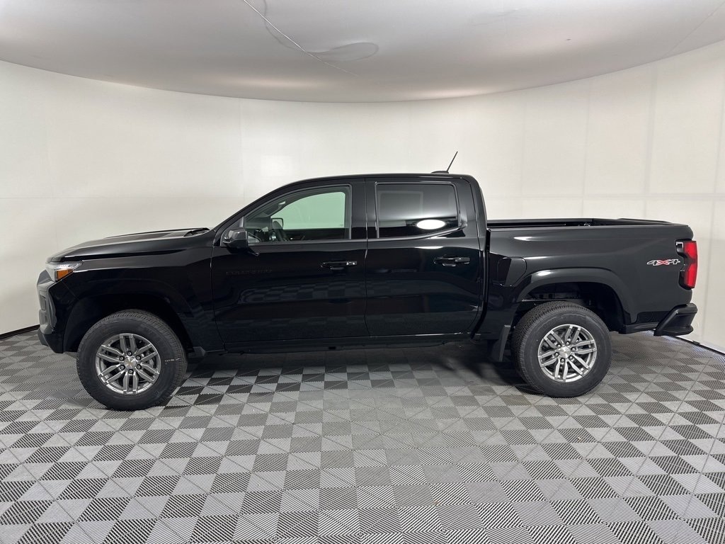 New 2025 Chevrolet Colorado WT/LT Truck