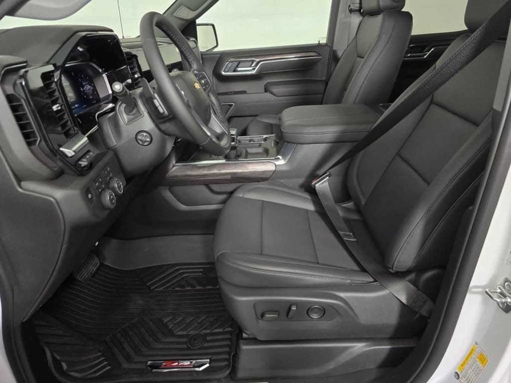 2026 Chevrolet Silverado 1500 LTZ - Photo 22