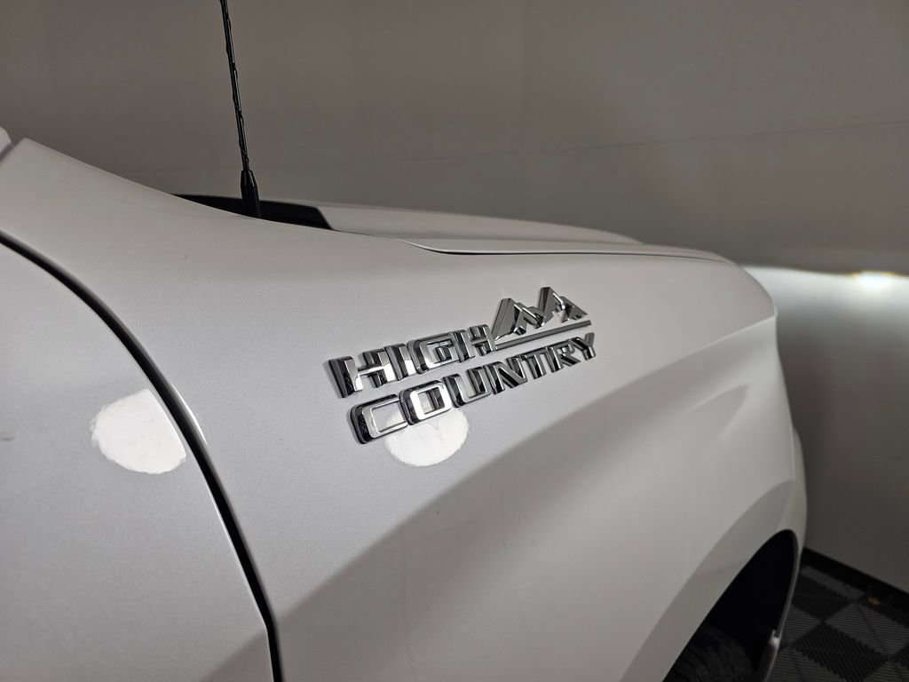 2025 Chevrolet Silverado 1500 High Country - Photo 10