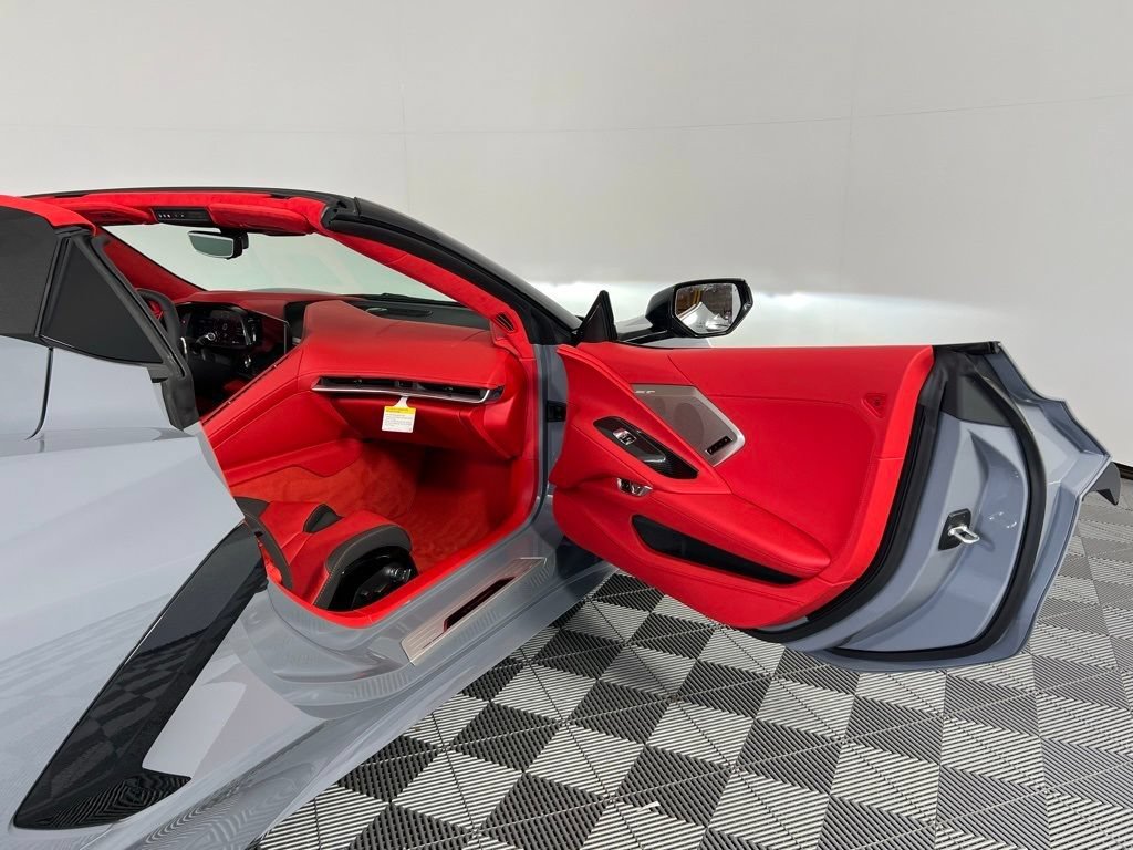 2025 Chevrolet Corvette 3LT - Photo 37