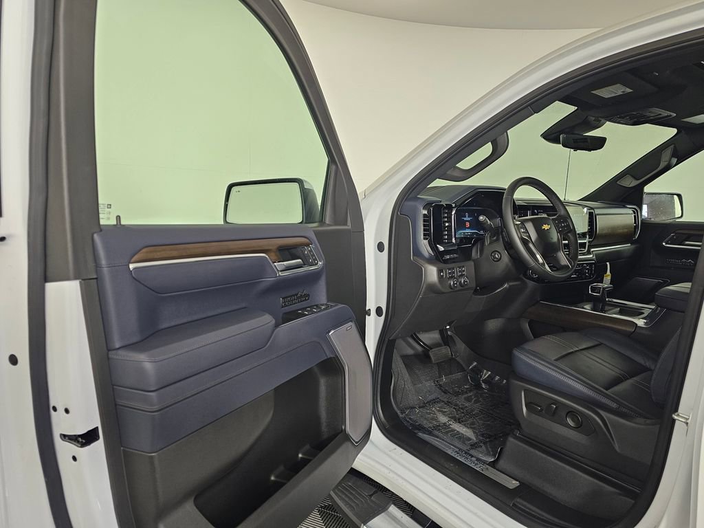 2025 Chevrolet Silverado 1500 High Country - Photo 23