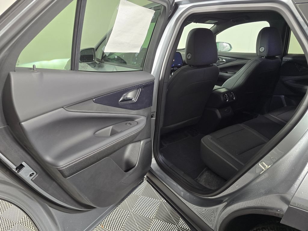 2025 Chevrolet Blazer EV LT - Photo 17