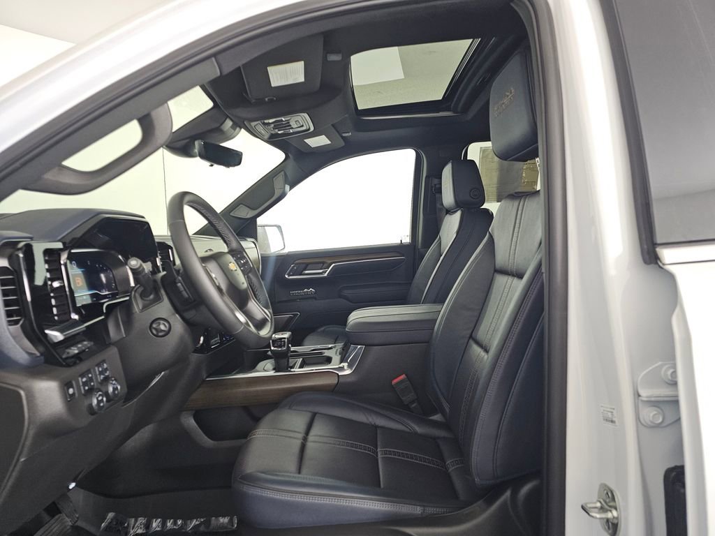 2025 Chevrolet Silverado 1500 High Country - Photo 24