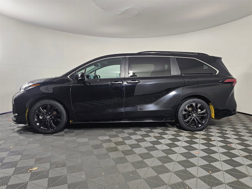 2023 Toyota Sienna XSE photo 4