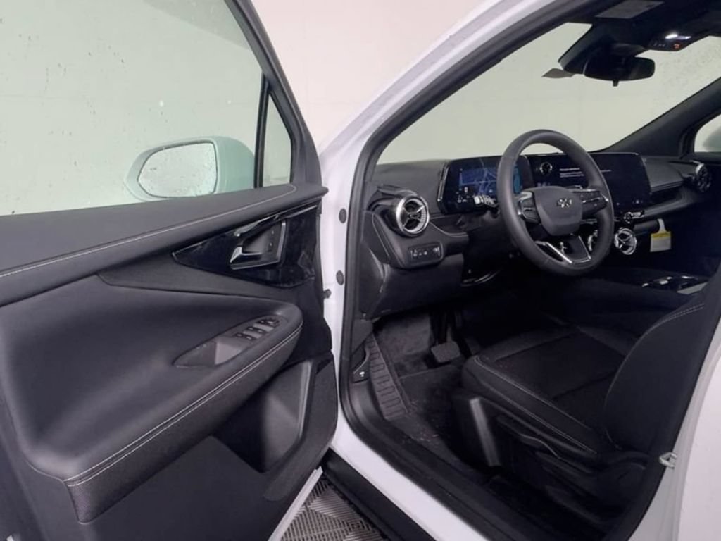 2025 Chevrolet Blazer EV LT - Photo 21