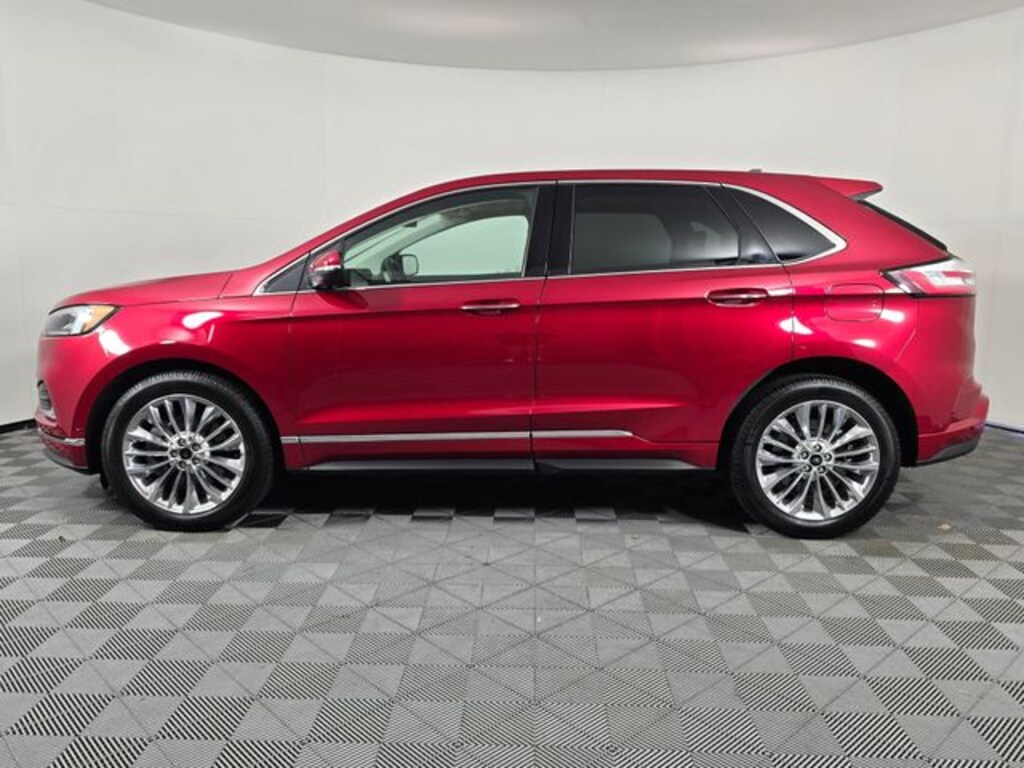 Used 2022 Ford Edge Titanium SUV