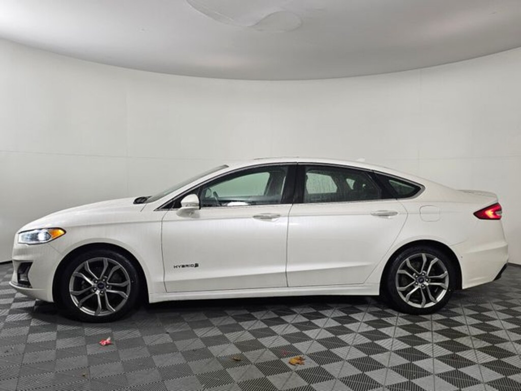 Used 2019 Ford Fusion Hybrid Titanium Sedan