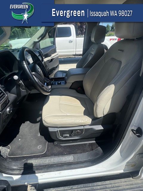 2021 Ford Expedition's photo