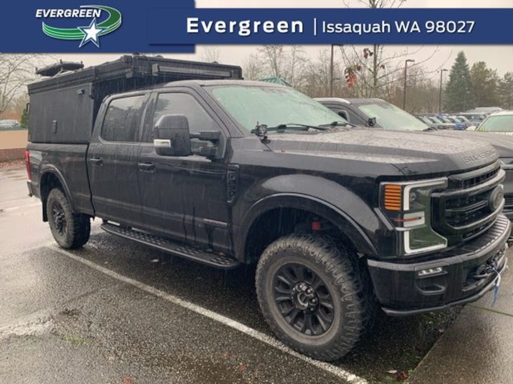 Used 2022 Ford F-250 Lariat Truck Crew Cab