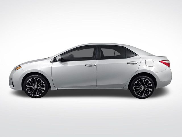 2015 Toyota Corolla L photo 2