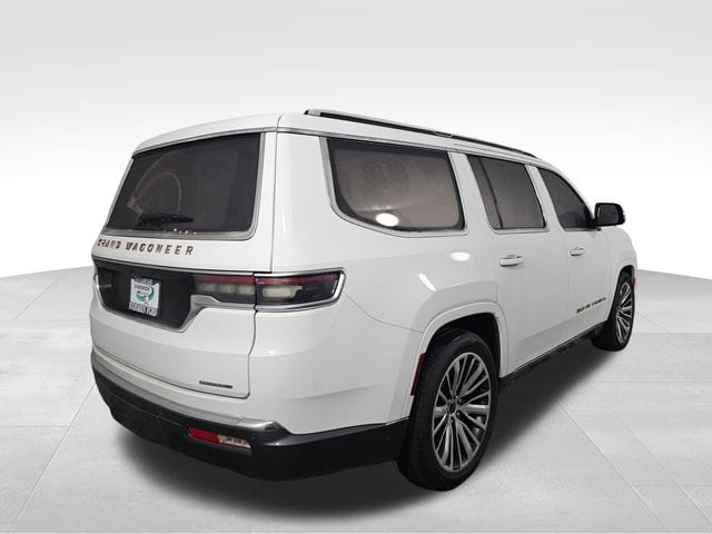 2022 Jeep Grand Wagoneer III photo 2