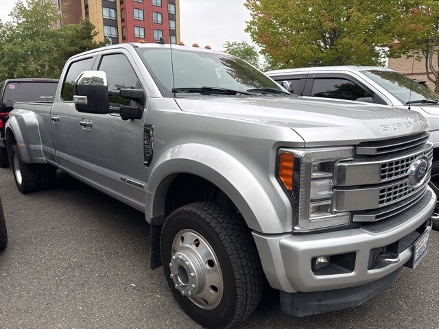 2019 Ford F-450 Platinum photo 2