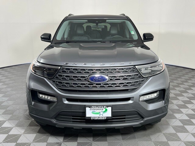 2023 Ford Explorer XLT photo 2
