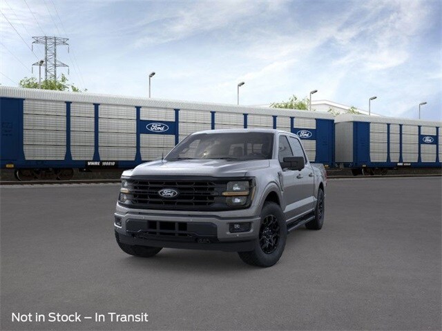 2025 Ford F-150 XLT photo 2