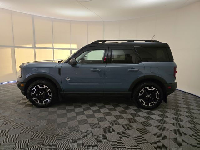 2022 Ford Bronco Sport Outer Banks photo 2