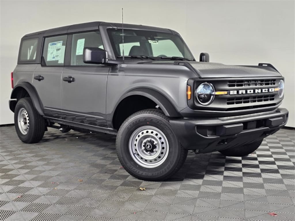 New 2025 Ford Bronco Base SUV