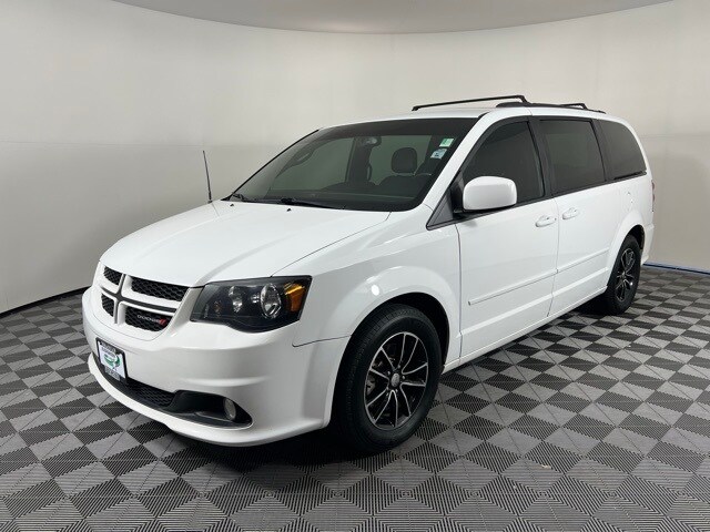 2017 Dodge Grand Caravan GT photo 3