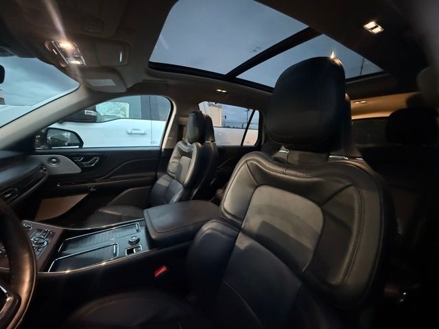 2021 Lincoln Aviator Grand Touring photo 3