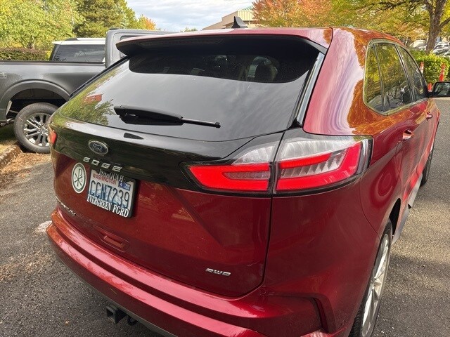 2022 Ford Edge Titanium photo 3