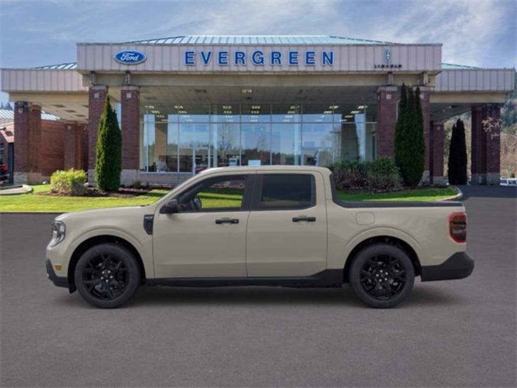New 2025 Ford Maverick XLT Truck