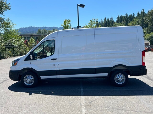 2025 Ford Transit photo 4