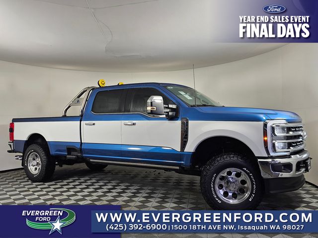 2025 Ford F-350 Super Duty Lariat's photo