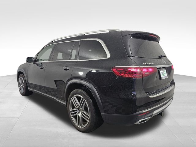 2025 Mercedes Benz GLS 450 4MATIC photo 2